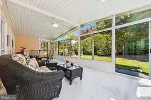 9013 Wandering Trail Dr, Potomac, MD 20854 - Photo 17