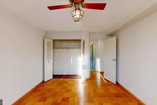 10201 Grosvenor Pl, Rockville, MD 20852 - Photo 23