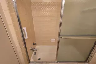 10201 Grosvenor Pl, Rockville, MD 20852 - Photo 37