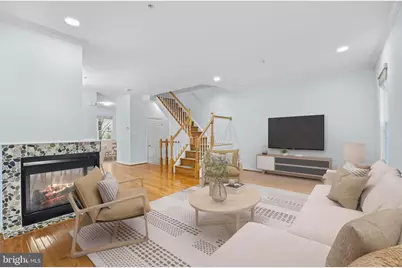 9748 Washingtonian Boulevard, Gaithersburg, MD 20878 - Photo 17