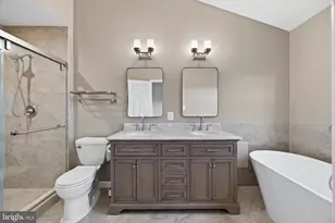 9748 Washingtonian Blvd, Gaithersburg, MD 20878 - Photo 37