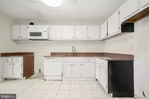 11801 Rockville Pik, Rockville, MD 20852 - Photo 15