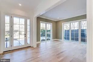 4422 Walsh St, Chevy Chase, MD 20815 - Photo 9