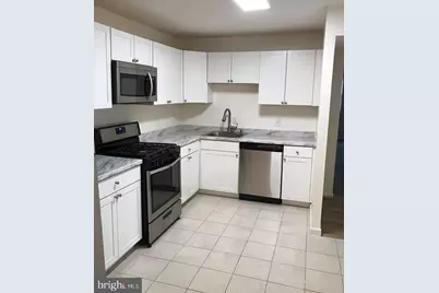 884 Quince Orchard Boulevard #T2, Gaithersburg, MD 20878 - Photo 7