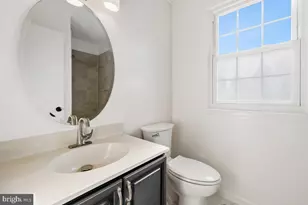 26 Neerwinder Ct, Germantown, MD 20874 - Photo 17