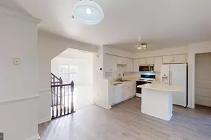 26071 Ridge Manor Dr, Damascus, MD 20872 - Photo 5