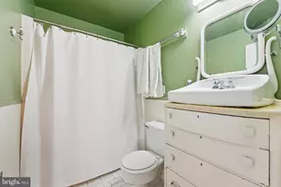 8213 Shady Spring Dr, Gaithersburg, MD 20877 - Photo 15