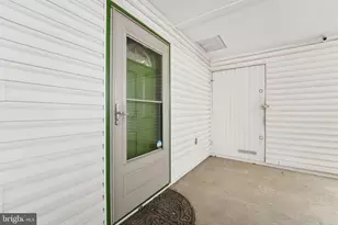 8213 Shady Spring Dr, Gaithersburg, MD 20877 - Photo 5