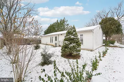 8213 Shady Spring Drive, Gaithersburg, MD 20877 - Photo 23