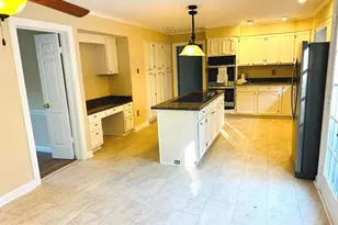 16405 Equestrian Ln, Rockville, MD 20855 - Photo 11