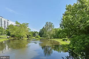 10500 Rockville Pik, Rockville, MD 20852 - Photo 9