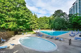 10500 Rockville Pik, Rockville, MD 20852 - Photo 11