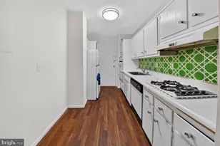 10500 Rockville Pik, Rockville, MD 20852 - Photo 5