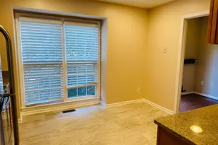 10028 Maple Leaf Dr, Gaithersburg, MD 20886 - Photo 5