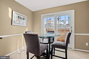 19726 Greenside Terrace, Montgomery Village, MD 20886 - Photo 17