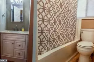 7611 Maple Ave, Takoma Park, MD 20912 - Photo 9