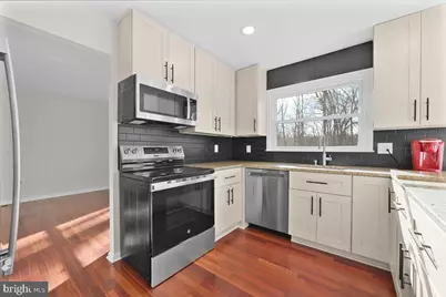 7 Fallswood Court, Rockville, MD 20854 - Photo 9