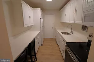 7505 Democracy Blvd, Bethesda, MD 20817 - Photo 9