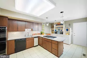 10729 Gloxinia Dr, Rockville, MD 20852 - Photo 15