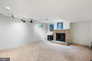 10729 Gloxinia Dr, Rockville, MD 20852 - Photo 9