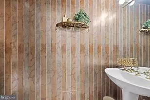 5809 Nicholson Ln, Rockville, MD 20852 - Photo 5