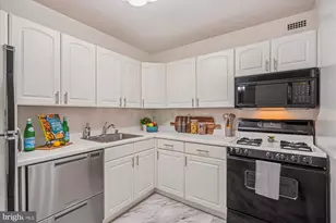 4977 Battery Ln, Bethesda, MD 20814 - Photo 9