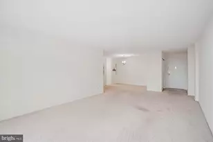 4977 Battery Ln, Bethesda, MD 20814 - Photo 3