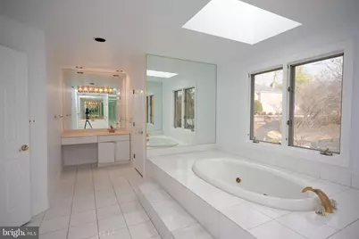 9700 Grenadier Court, Bethesda, MD 20817 - Photo 5