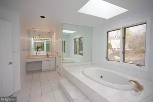 9700 Grenadier Ct, Bethesda, MD 20817 - Photo 25