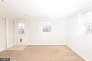 3601 Faircastle Dr, Chevy Chase, MD 20815 - Photo 31