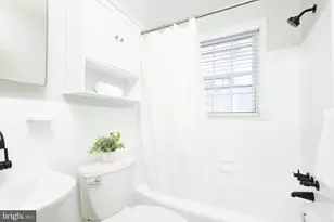 3601 Faircastle Dr, Chevy Chase, MD 20815 - Photo 27