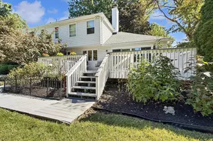 21600 Glendalough Rd, Gaithersburg, MD 20882 - Photo 5