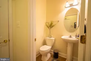 535 Pelican Ave, Gaithersburg, MD 20877 - Photo 9