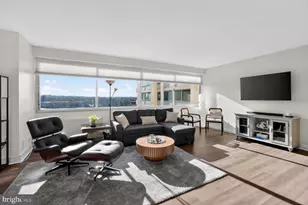 4515 Willard Ave, Chevy Chase, MD 20815 - Photo 5