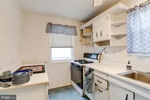 722 Carr Ave, Rockville, MD 20850 - Photo 5