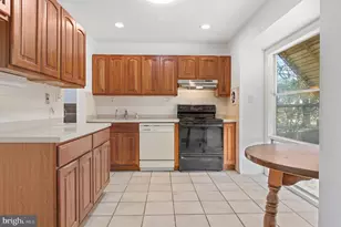 12725 Bushey Dr, Silver Spring, MD 20906 - Photo 11