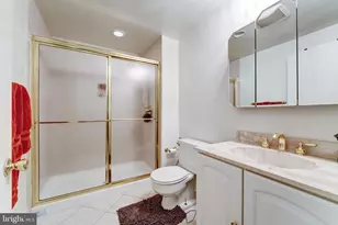 10108 Donegal Ct, Potomac, MD 20854 - Photo 33