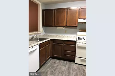 916 Windbrooke Drive #916, Gaithersburg, MD 20879 - Photo 5