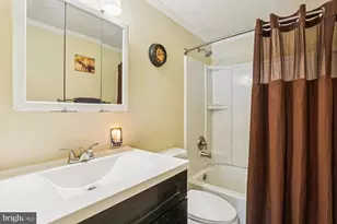 24052 Sugar Cane Ln, Gaithersburg, MD 20882 - Photo 19