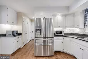 20901 Lochaven Ct, Gaithersburg, MD 20882 - Photo 5