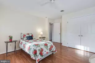 20901 Lochaven Ct, Gaithersburg, MD 20882 - Photo 27