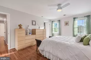 20901 Lochaven Ct, Gaithersburg, MD 20882 - Photo 17