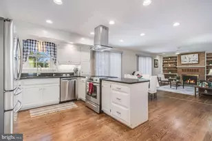 20901 Lochaven Ct, Gaithersburg, MD 20882 - Photo 3