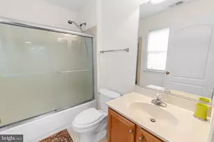 3813 Park Lake Dr, Rockville, MD 20853 - Photo 25