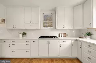 5731 Bradley Blvd, Bethesda, MD 20814 - Photo 11