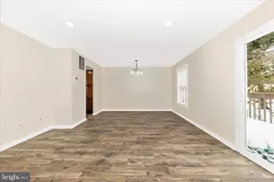 9923 Maple Leaf Dr, Gaithersburg, MD 20886 - Photo 11