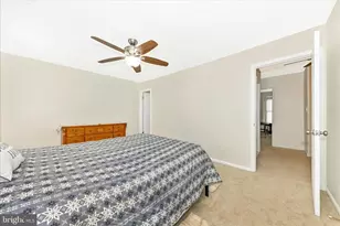 9923 Maple Leaf Dr, Gaithersburg, MD 20886 - Photo 15