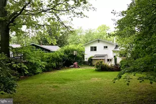 822 Harrington Rd, Rockville, MD 20852 - Photo 5