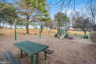 18405 Guildberry Dr, Gaithersburg, MD 20879 - Photo 19