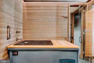 7029 Longwood Dr, Bethesda, MD 20817 - Photo 39